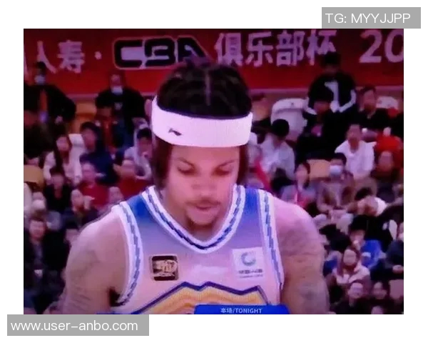 爱德华兹表现惊艳19投10中砍下33分并罚球14中11助球队取得胜利